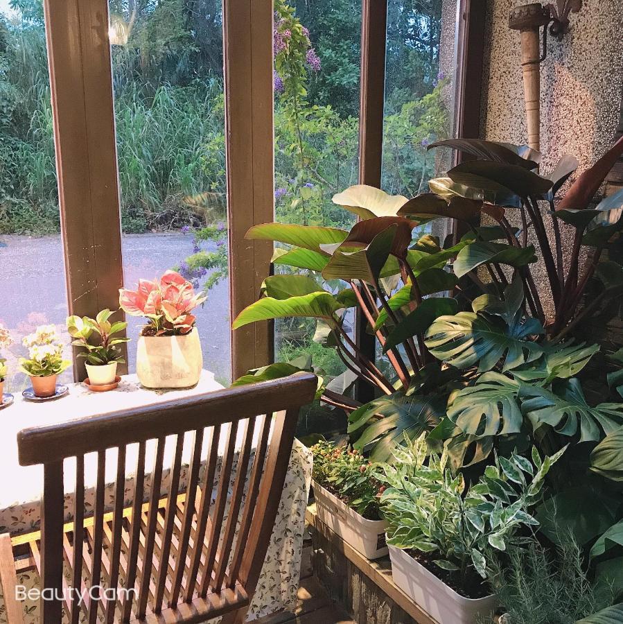 Moon House B&B เมืองฮวาเหลียน ภายนอก รูปภาพ