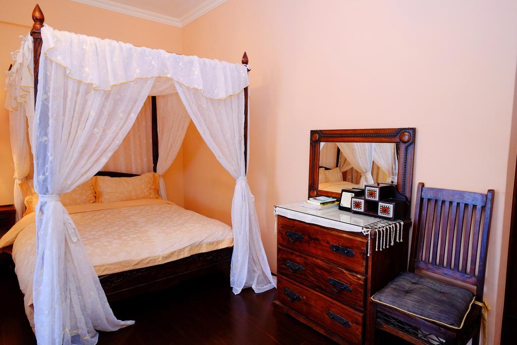 Moon House B&B เมืองฮวาเหลียน ภายนอก รูปภาพ