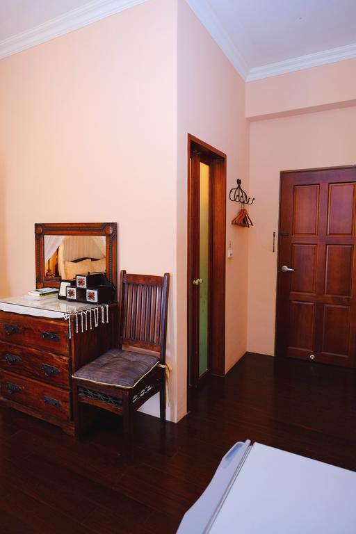 Moon House B&B เมืองฮวาเหลียน ภายนอก รูปภาพ